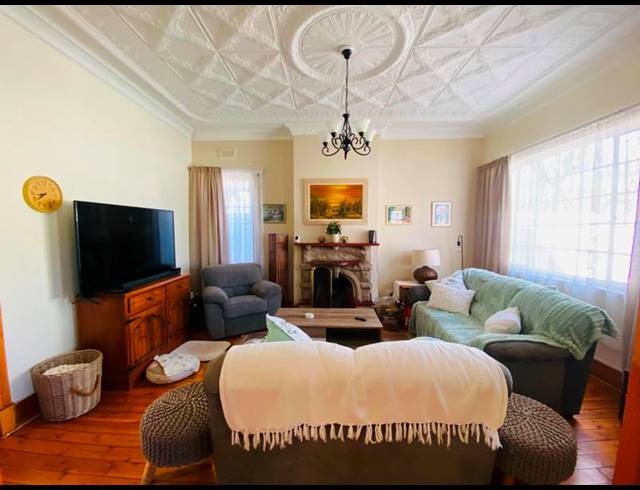 3 BEDROOM HOUSE FOR SALE IN KENSINGTON